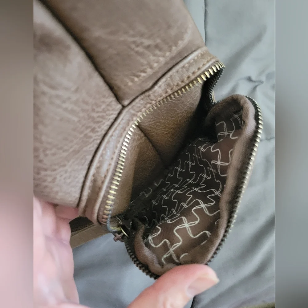 ✨️HP✨️MMS Design Studio | Women's Brown Vegan Leather Backpack (OS) - Picture 9 of 15